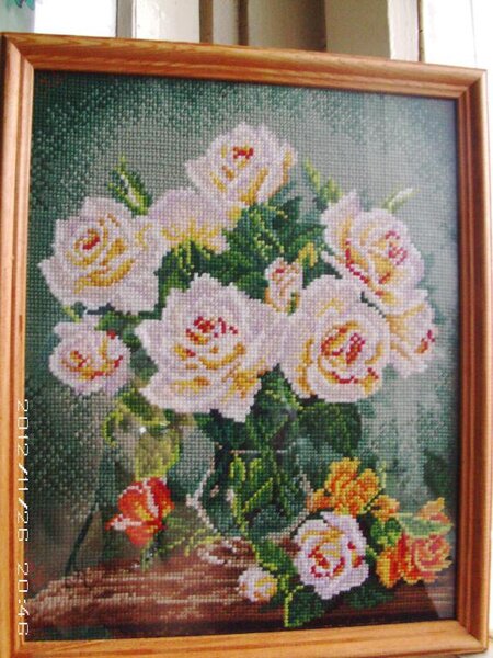 Розы в вазе