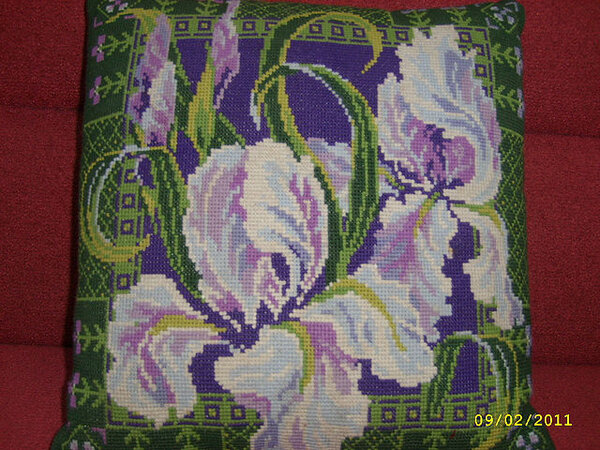 Подушка. Крест, шерсть