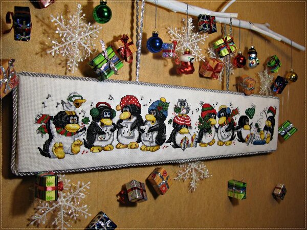 Desigin Works 5416 "Christmas Penguin Row" Подбор гамма и остатки