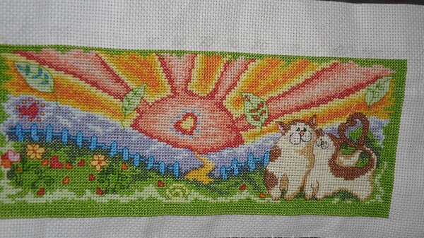 Авантюра №7. Лето жаркое.
Вот такие котики влюбленные вышивались в авантюре. Авантюра конечно затянулась, как никогда. Начали в начале лета 2012. А закончила я их на зимних каникулах 05.01.2013г.
 Д