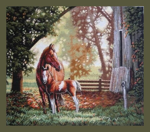 ДИМ ,"Лошадь и жеребенок",по набору.Размер без рамы 30 на 35,канва 18 Аида.