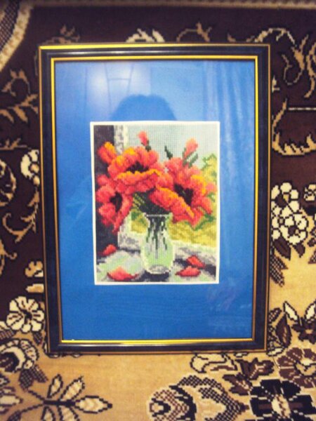 маки на окне