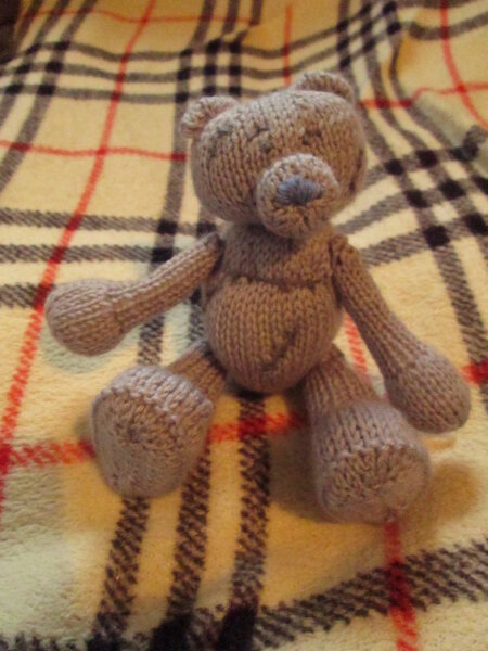 Мишка-тедди на спицах