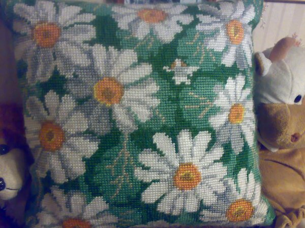 Подушка- ромашки ( для дочери)