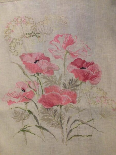 маки от Риолис, вышивала на льне, подбором.Кстати маки скоро будут оформлены :)
