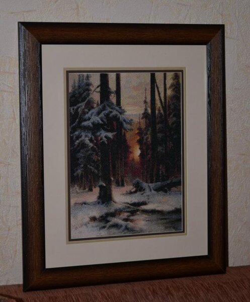 Юнона. Закат в еловом лесу