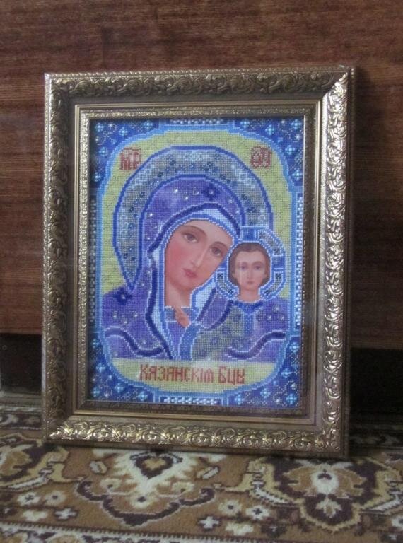 Казанская Богородица оформлена