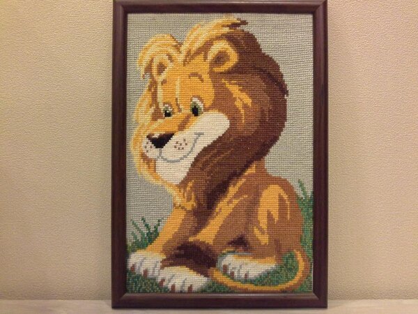 Эту загрузила ради смеха. Это первая моя вышивка, ей более 10-ти лет.