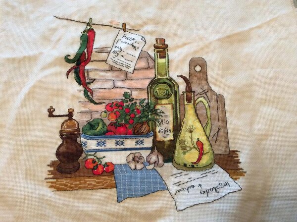 Натюрморт с перцем (Риолис, оригинальный набор - потом заменю фото на нормальное с приведенной в порядок вышивкой)