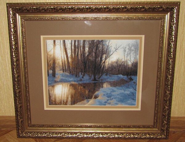 Panna, "Яуза зимой".
Вышивала для конкурса, наконец-то оформила.
От производителя осталось двоякое впечатление...схема в наборе большая, цветная, хорошо проработанная, на схеме удобно отме