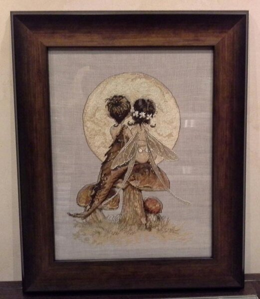 Numie Лунный свет 
Вышивала месяц. Первый опыт на равномерке.