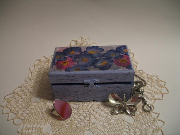 Шкатулочка .