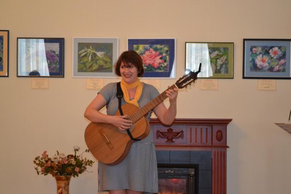 Везде с гитарой