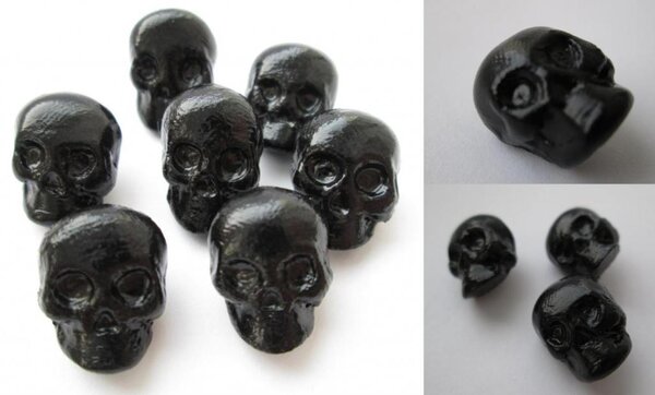 Пуговицы ЧЕРЕП. Сделаны для вязаного болеро племянница с узором из черепов.