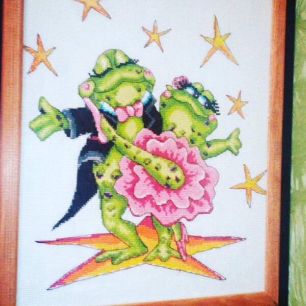 Танцующие лягушки