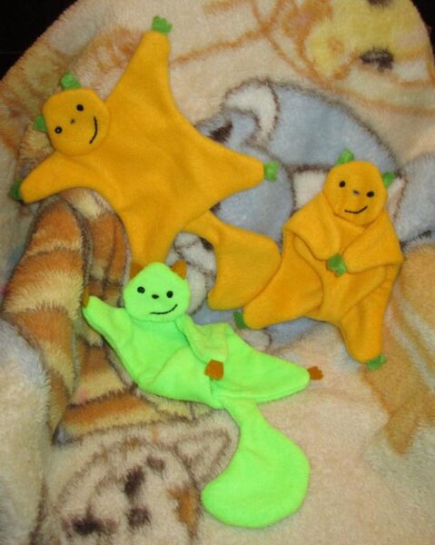 Игрушки-обнимашки. Две останутся моим девчонкам, одна уедет в Волгодонск.