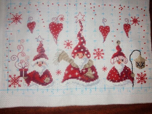 Vervaco.Санта Клаусы.