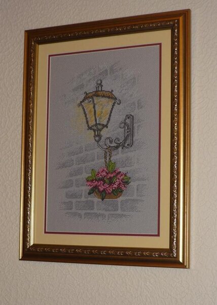 Уличный фонарь по авторской схеме