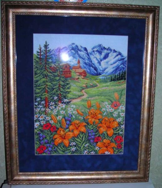 Найдена схема в инете. Судя по всему Анкор. Вышивала по ключу, нашла ошибку. Без порки не обошлось) Но все же получилось ярко. Любимый пейзаж. Любимые горы!) Ниточки Анкор.