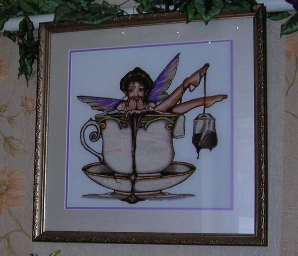 Мой первый ХАЕД.
Чайная ФЕЯ
Вышит на лугане в каждой ниточке. 
Зашив частичный.
Ниточки ДМЦ, Мечты сбываются)