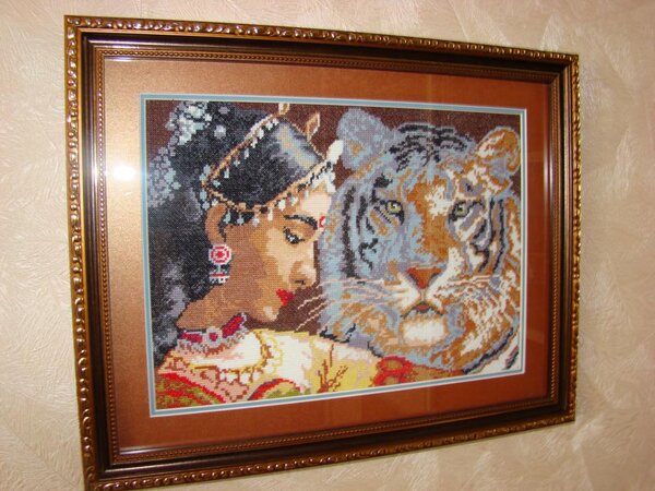 Схема из Чудесных Мгновений, вышита подбором