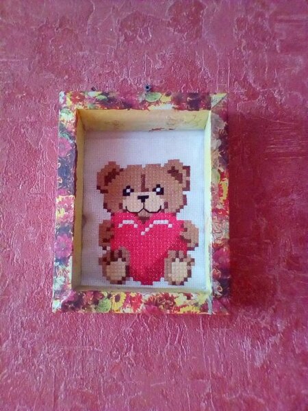 Мишка- болгарский крест.
Рамка-декупаж