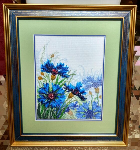 Васильки от Чарiвна Мить. Бисер с мулине. 14 канва.