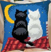 Vervaco 1200-668 Night Time Cats Cushion.jpg