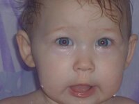 Полюшка в тазике.JPG