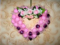 сердце из конфет.jpg