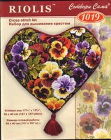 Riolis1019_Pansy_Pillow.jpg