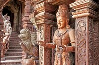 Thailand_wooden_temple1.jpg