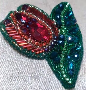 2021.03 Брошь Тюльпан