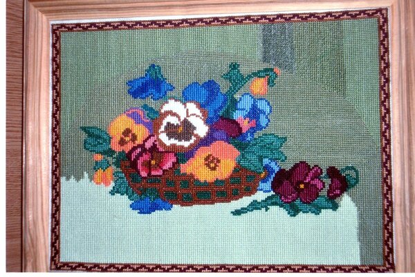 Анютины глазки,моя самая первая работа (28х21 см).jpg