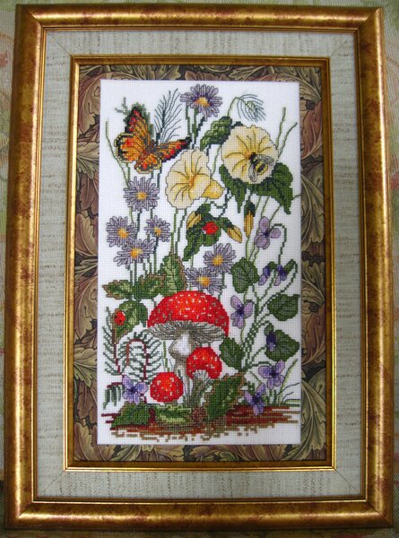 160х96 крестиков  или 14х26 см.  Вышито за 2 недели. Журнал !Вышиваю крестиком,12.2010г.JPG